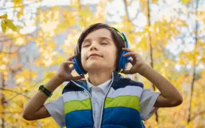 Are Noise-Cancelling Headphones Contributing to Hearing Problems in Young People?